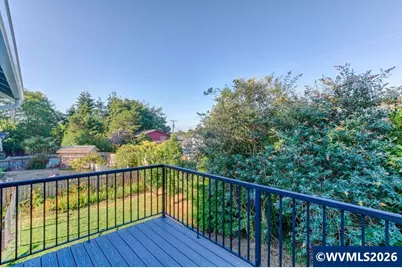 1039-1041 NE Grant St, Newport, OR 97365 - Photo 9