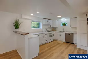 1039-1041 NE Grant St, Newport, OR 97365 - Photo 13