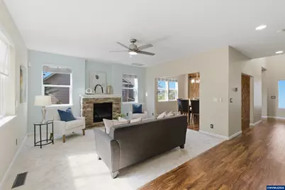 977 Reagan Av NW, Salem, OR 97304 - Photo 9