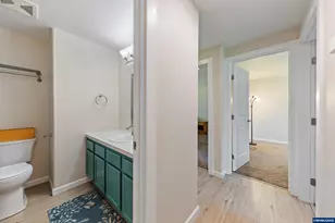 920 SW Myrtle Ct, McMinnville, OR 97128 - Photo 11