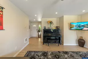 920 SW Myrtle Ct, McMinnville, OR 97128 - Photo 17