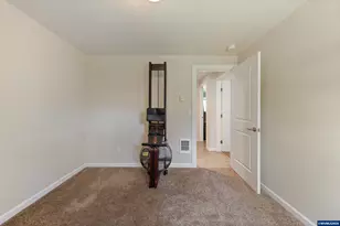 920 SW Myrtle Ct, McMinnville, OR 97128 - Photo 25