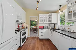 1310 Neahkahnie St SE, Salem, OR 97306 - Photo 15