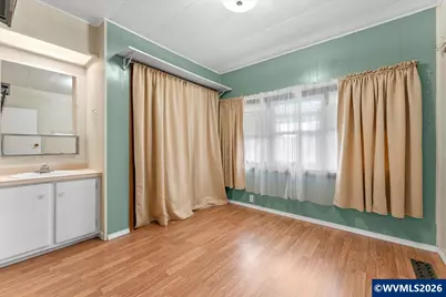 612 N Cascade Dr #13, Woodburn, OR 97071 - Photo 9