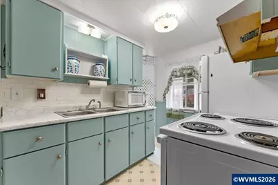 612 N Cascade Dr #13, Woodburn, OR 97071 - Photo 19