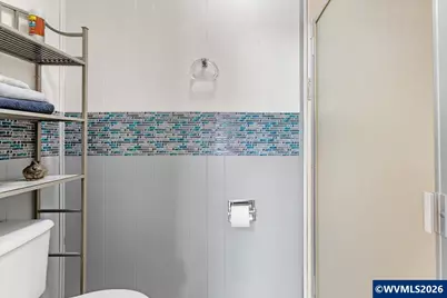 612 N Cascade Dr #13, Woodburn, OR 97071 - Photo 11