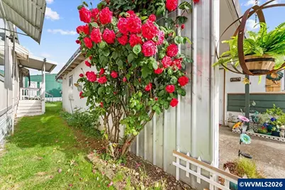 612 N Cascade Dr #13, Woodburn, OR 97071 - Photo 27