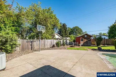 24 Cedar Dr, Lebanon, OR 97355 - Photo 37