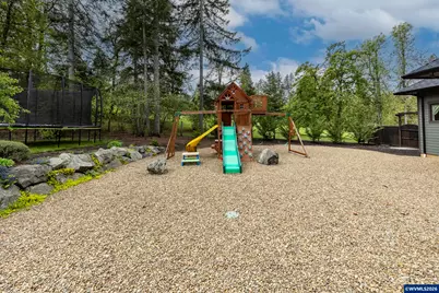 32568 Deberry Rd, Creswell, OR 97426 - Photo 33