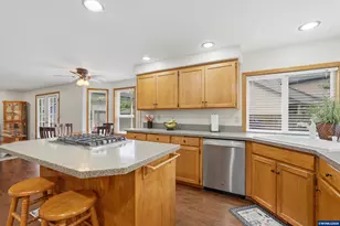 624 Fall Creek Dr N, Keizer, OR 97303 - Photo 5