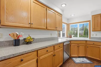624 Fall Creek Dr N, Keizer, OR 97303 - Photo 17