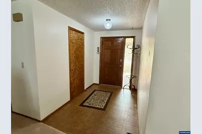 1619 Nut Tree Dr NW, Salem, OR 97304 - Photo 3