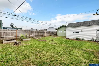 648 Juniper St, Junction City, OR 97448 - Photo 45