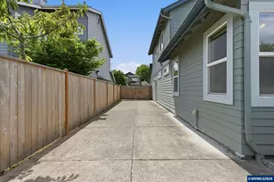 5475 Charles Way, Eugene, OR 97402 - Photo 43