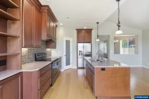5475 Charles Way, Eugene, OR 97402 - Photo 21
