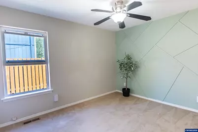 819 Monmouth Av S, Monmouth, OR 97361 - Photo 15