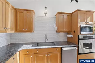 38009 Earl Ln, Corvallis, OR 97330 - Photo 15