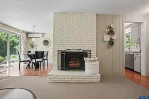 2146 Birchwood Ave, Eugene, OR 97401 - Photo 7