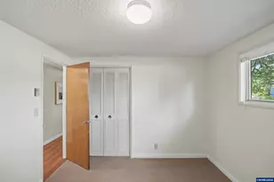 2146 Birchwood Ave, Eugene, OR 97401 - Photo 23