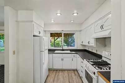 241 N Fern Av, Stayton, OR 97383 - Photo 15