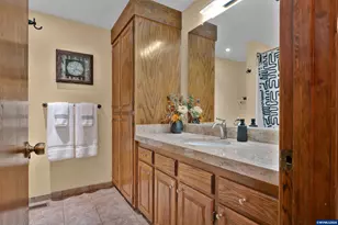 1660 Cinnamon Hill Dr SE, Salem, OR 97306 - Photo 23
