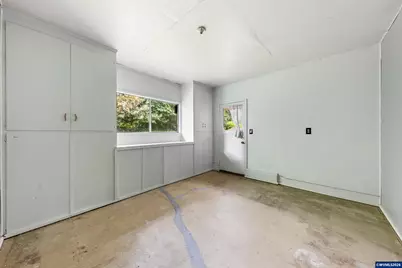 1044 Chestnut St NW, Salem, OR 97304 - Photo 29