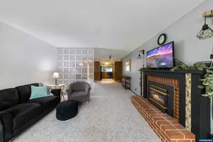 1044 Chestnut St NW, Salem, OR 97304 - Photo 5