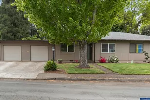 1044 Chestnut St NW, Salem, OR 97304 - Photo 3