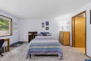 1044 Chestnut St NW, Salem, OR 97304 - Photo 19