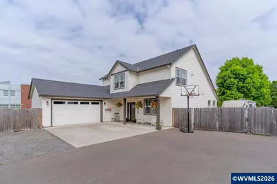 431 Grant St, Silverton, OR 97381 - Photo 1