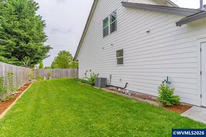431 Grant St, Silverton, OR 97381 - Photo 43
