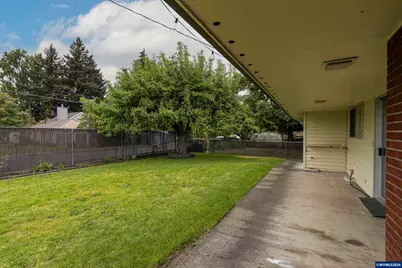 591 Harden Dr, Lebanon, OR 97355 - Photo 25