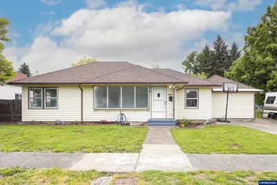 591 Harden Dr, Lebanon, OR 97355 - Photo 3