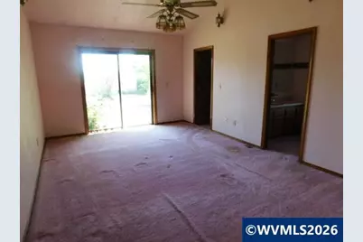 888 Meadows Ln SE, Jefferson, OR 97352 - Photo 9