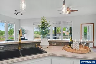 14055 Dallas Coast Hwy, Dallas, OR 97338 - Photo 17