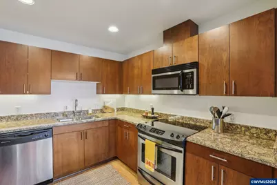 295 Church #407 St SE, Salem, OR 97301 - Photo 13