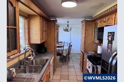 1270 Pine Ct, Independence, OR 97351 - Photo 3
