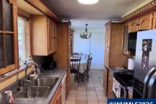 1270 Pine Ct, Independence, OR 97351 - Photo 3