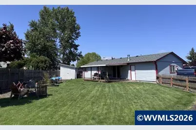 1270 Pine Ct, Independence, OR 97351 - Photo 9