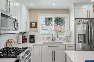 8470 SE Hood St, Clackamas, OR 97015 - Photo 15