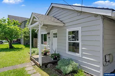 240 Thorpe St, Independence, OR 97351 - Photo 5