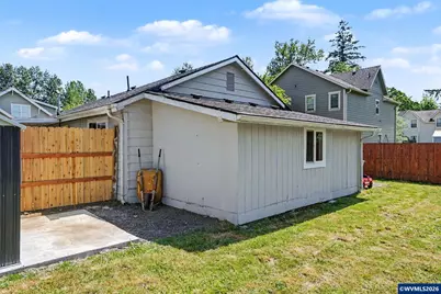 240 Thorpe St, Independence, OR 97351 - Photo 31