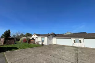 4445 Blueberry (-4455) Ln NE, Salem, OR 97305 - Photo 37