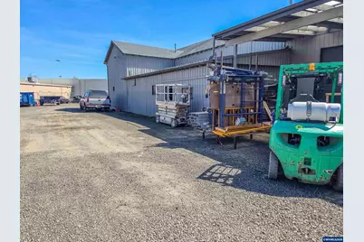 2721 S Main St, Lebanon, OR 97355 - Photo 27