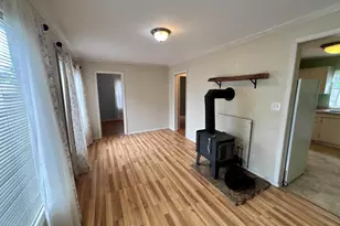 1060 Hickory St NE, Salem, OR 97301 - Photo 7