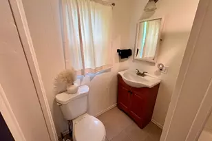 1060 Hickory St NE, Salem, OR 97301 - Photo 13