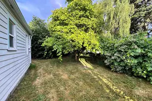 1060 Hickory St NE, Salem, OR 97301 - Photo 15