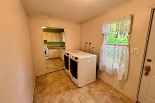 1060 Hickory St NE, Salem, OR 97301 - Photo 21