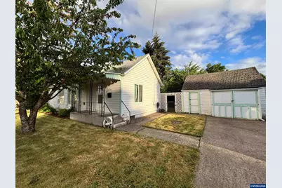1060 Hickory St NE, Salem, OR 97301 - Photo 1