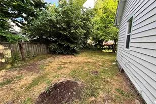 1060 Hickory St NE, Salem, OR 97301 - Photo 27